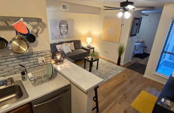 Cozy Updated Cove of Heaven, 5mins to Lake Hefner! - Photo 7