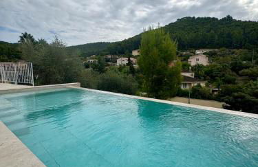 Charmant T2 avec terrasse, piscine et jardin - Foto 18