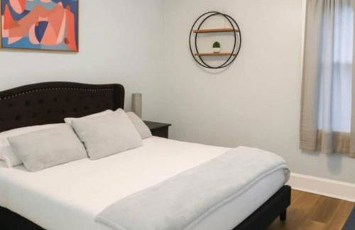 Spacious Three Bedroom Parma Home Sleeps six Near Cleveland - Foto 12