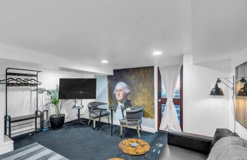 Sojourn Old Town Perfection with Fire Pit and Parking - Foto 24