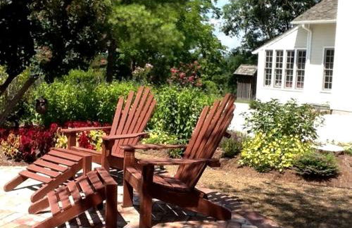 Secluded Country Cabin Rental with Beautiful Garden Space near Fayetteville, Arkansas - Foto 6