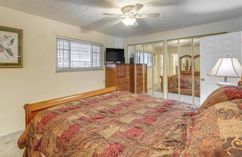 half Mi to Kanawha River Quiet Escape with Patio - Foto 13