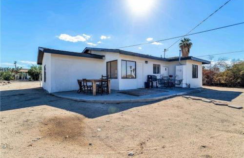 Cozy Fresh Desert Hideaway, 5 mins to Joshua Tree - Foto 34