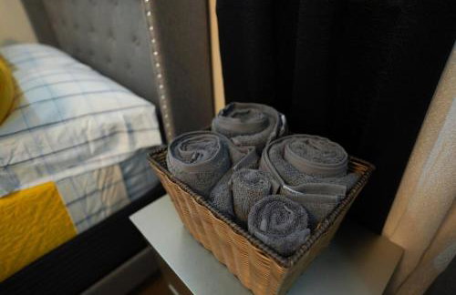 Modern Luxe Retreat -Heart of Chesterfield - Foto 12