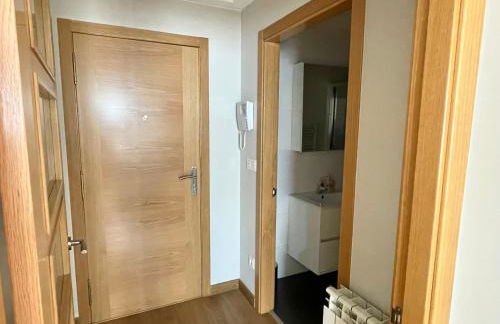 Estudio céntrico 1 con terraza y parking privado - Foto 6