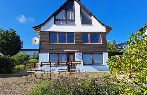 Haus mit idyllischem Seeblick - Foto 1