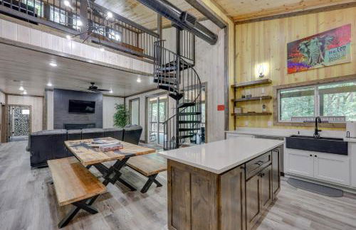 Playground and Pool Table Fun! Broken Bow Retreat - Foto 10