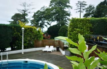 Family-Friendly Woodland Caravan Pool & Bar - Foto 16