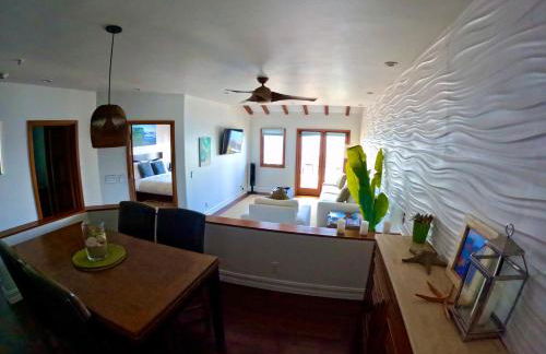 Hillside villa w ocean views, pool & hot tub - Foto 7