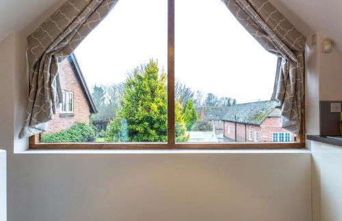 Studio in the Field - Photo 4