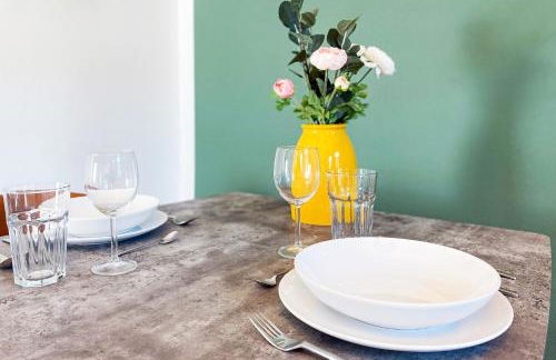 schickes Apartment 5 min vom Hbf der Kulturhauptstadt 2025 - Foto 4