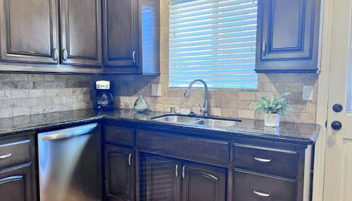 Gorgeous Pool Home 1/2 Mile Walk to Disney - Foto 4