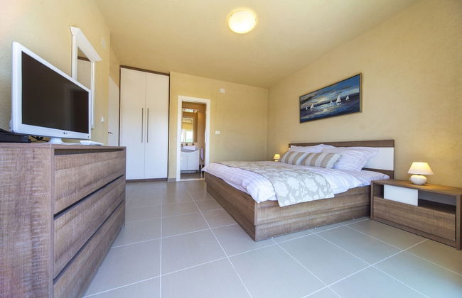 Modern Villa in Povlja With Pool - Foto 4