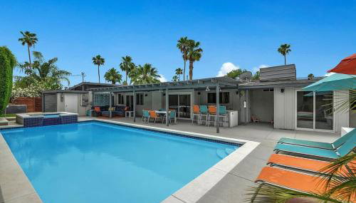 Teal and Tangerine Retreat - Alice Lodging - Photo 2