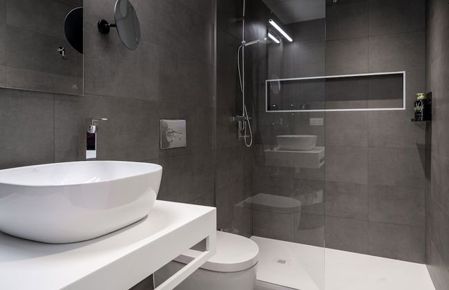 Limehome Sevilla Ronda de Capuchinos - Photo 50