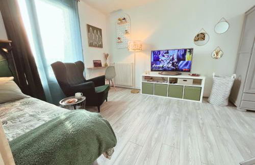 Le Petit Margny - place de parking sécurisée - Your Sweet Loc - Foto 4