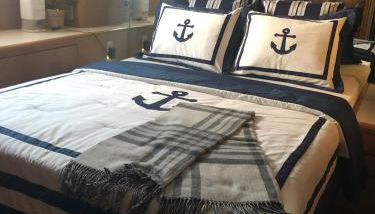 Luxury Afloat Yacht Paradise 3 bedrooms 3bath 5 beds with full Marina view - Foto 4