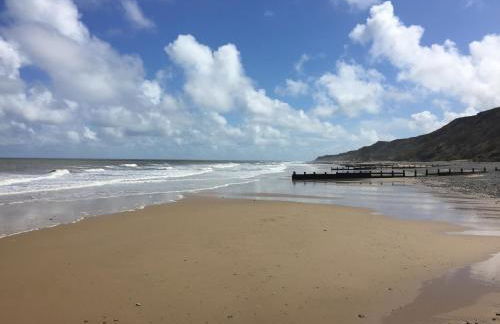 Chez Marguerite Shepherd's Hut with Private Sauna, Outside Bath - Photo 37