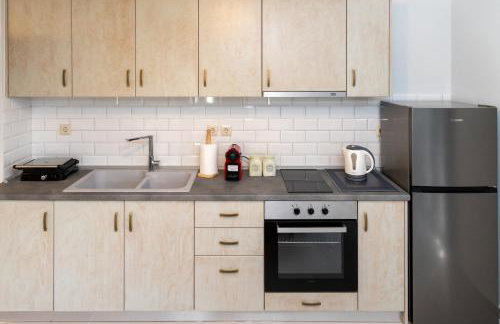 Το Σπίτι της Γιαγιάς 2 (Grandma's House 2) - Foto 17