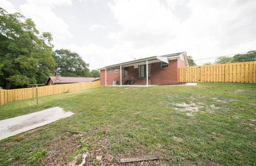 Cozy Brick Ranch Home owned and operated by an Army Soldier!! - Foto 23