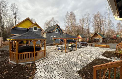 Talkeetna Log Cabin with Hot Tub Unit 2 - Foto 24