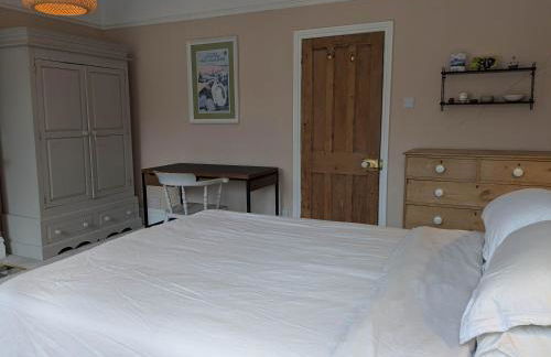 Charming 3-Bedroom House in Bristol with Garden - Perfect for Families - Foto 20