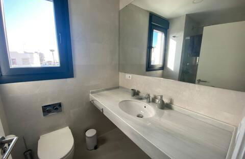 Apto Moderno, a minutos de la playa y del centro - Foto 13