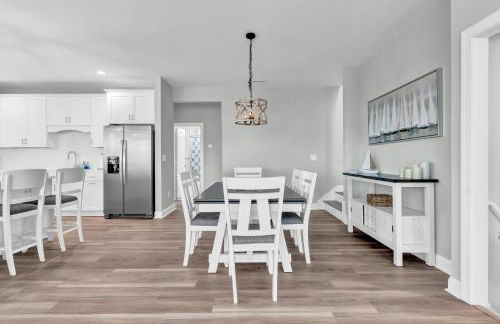 Seaside Serenity Beautiful Home on Topsail 7 BR - Photo 26