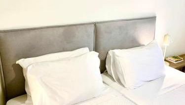 Yellow Five Apartment - Photo 3