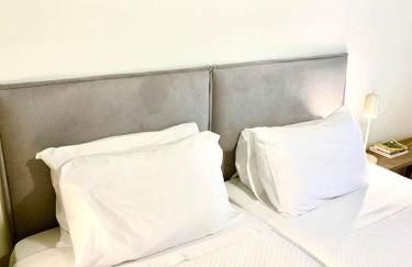 Yellow Five Apartment - Photo 3