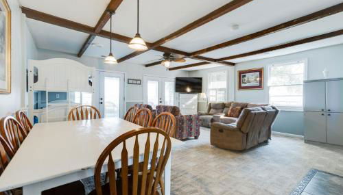 Dock and Fire Pit Lakefront Bonneau Home! - Foto 5