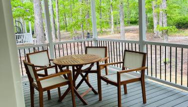 Swan Lake Resort Rentals - Photo 4