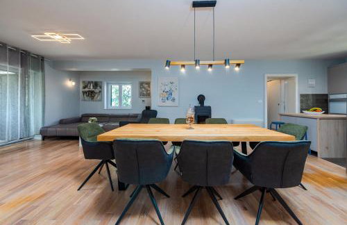 Villa Field Hill with Swimming Pool and Tennis Court - Foto 21