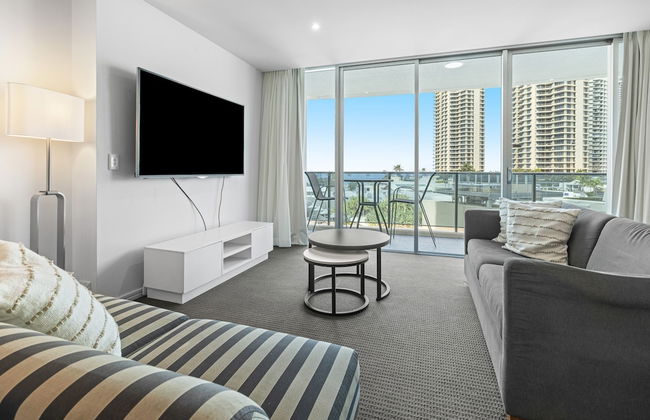 Pool and Ocean Views at the H-Residences - Foto 16