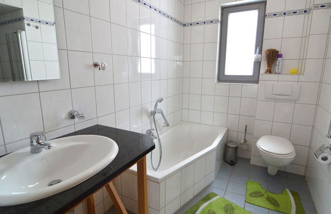 Luxurious Farmhouse Near the ski Area - Photo 14