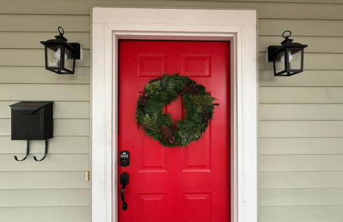 Downtown 3 BR, 2 BA newly renovated home close to Castle St - Photo 6