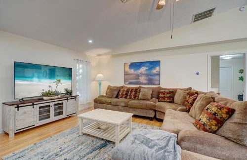 Coastal Family Home with Game Room in St James City! - Foto 8