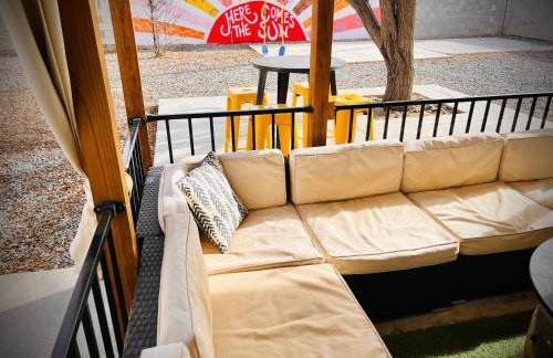 Casa Charleston-3BR-2Bath-Private HOT TUB-Pet Friendly-No Pet Fees! - Photo 4