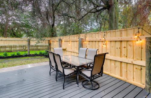 Bright Jekyll Island Home with Deck Less Than 1 Mi to Beach - Foto 3