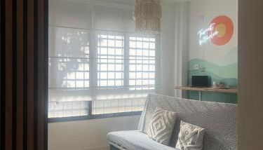 Studio 5 mins from El Palo Beach WiFi & AC - Photo 3