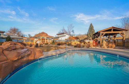 Timber & Tin H 2Bed 2Bath w Pool & Rooftop Deck - Foto 49