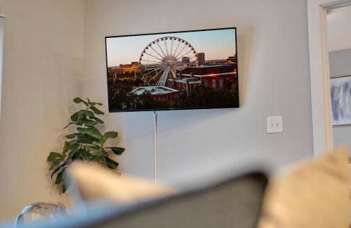 Midtown Escape Inman Park near Mercedes-Benz stadium- Free Parking - Foto 25