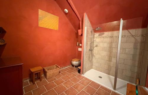 Maison renovee en pierres séjour spacieux avec jardin et terrasse aménagée près Omaha beach & Bayeux à 5mn de la mer tous commerces - Foto 53