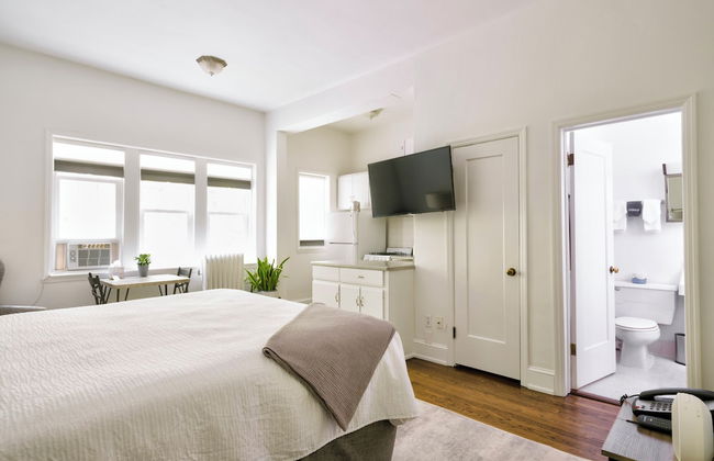 The Plaza Hotel - Photo 13