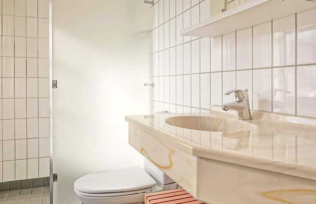 5 Person Holiday Home on a Holiday Park in Gudhjem - Foto 6