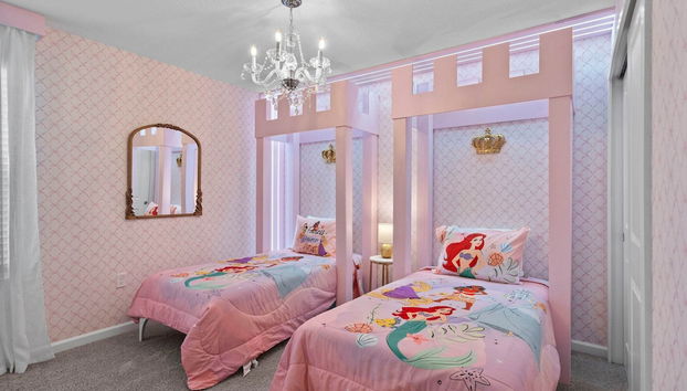 Ultimate Luxury Themed Bedrooms Game Room Pool - Foto 3, Habitación