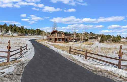 Lily Mountain Lodge - Amazing Mountains Views, Private Hot Tub, Great Location - Foto 16