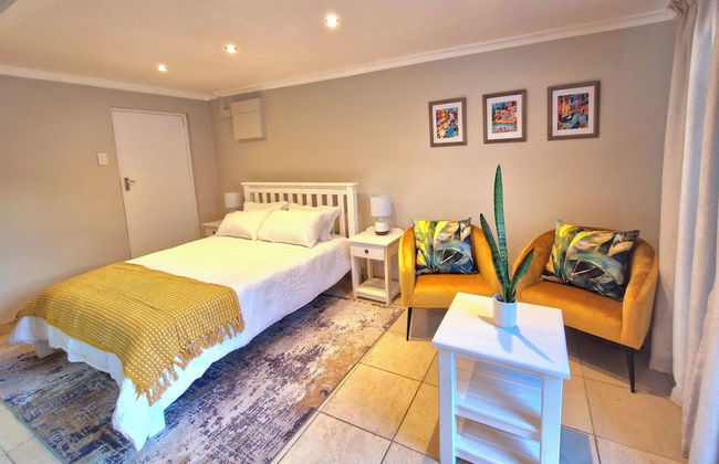 Ivy Place Studio Apartment - Photo 1