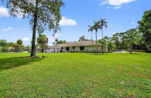 Palm Beach Polo & PGA Retreat - Pool & Luxe Comfort - Foto 36