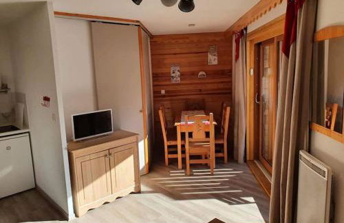 Spacieux appartement 37M2-T3-RDC-6 personnes-100m remontées - Foto 10